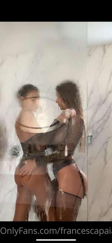 È ritornato il video più richiesto 🥵 
Io e la mia amica ci i..