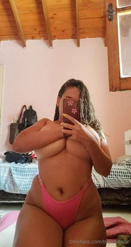 Latina with big tits, sweet and nice.💕💕 @Josephina_puff 💕