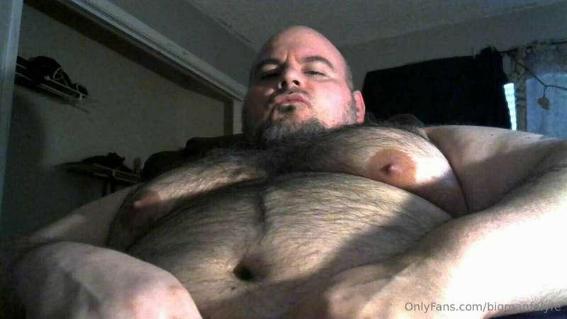 Play with my nipples as u suck me