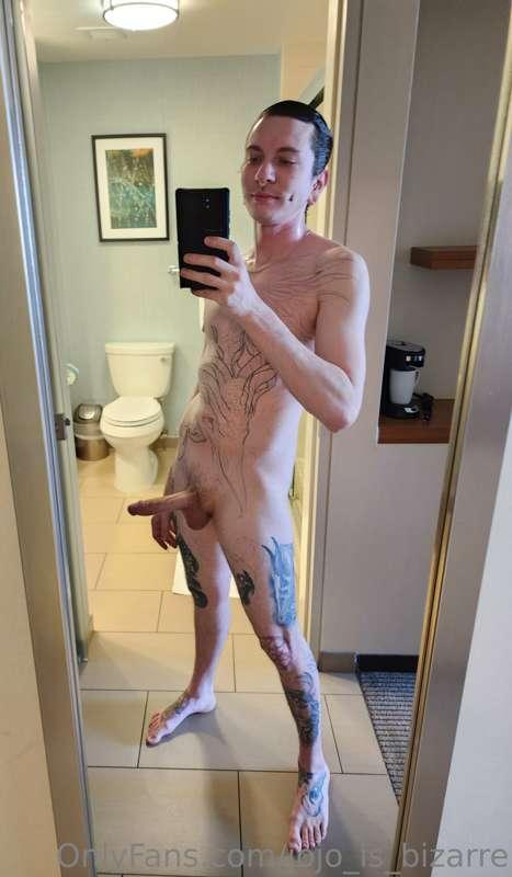 Get on your knees. 😏😈🍆