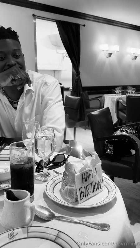 birthday love still rolling in 🖤