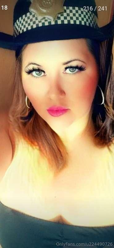 Wanna kiss these sweet lips baby? X