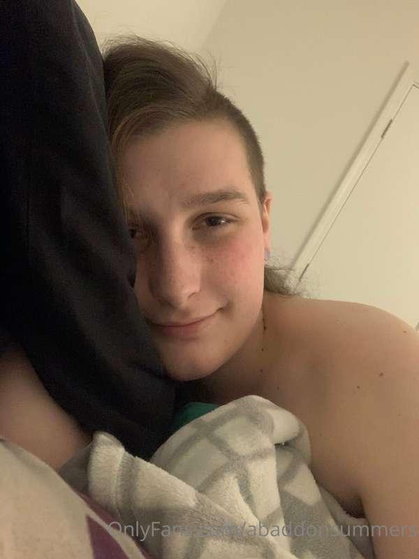 POV, you wake up next to a cute girl