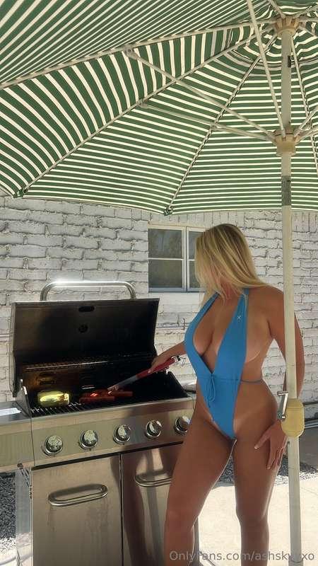 cooking up something HOT 🔥👅