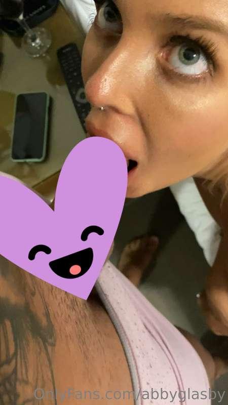 New blow job video out tonight.. message me if you want it 😏
