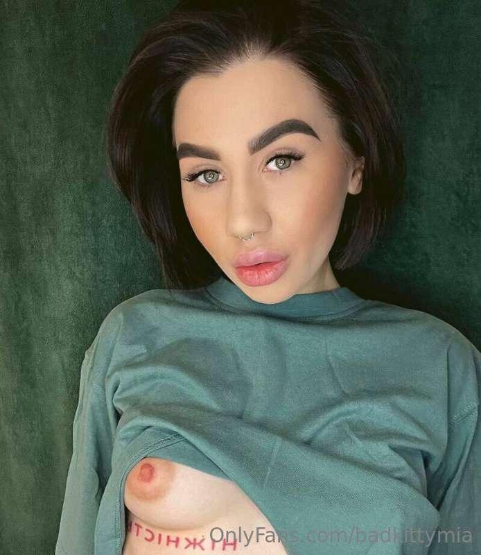 ❤️Sweet kinky 😈girl @tinyy_snake🍑 with a perfect figure 🔥lov..