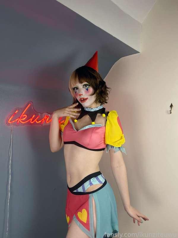 would you face fuck me in the clown costume?🤡
i’m GAGGING to suck some dick rn (get it.. gagging… like a funny gag joke..?) nevermind I give up bein a clown i’ll just stick to fansly🤪
#clown #cosplay #egirl #softcore #lewd 