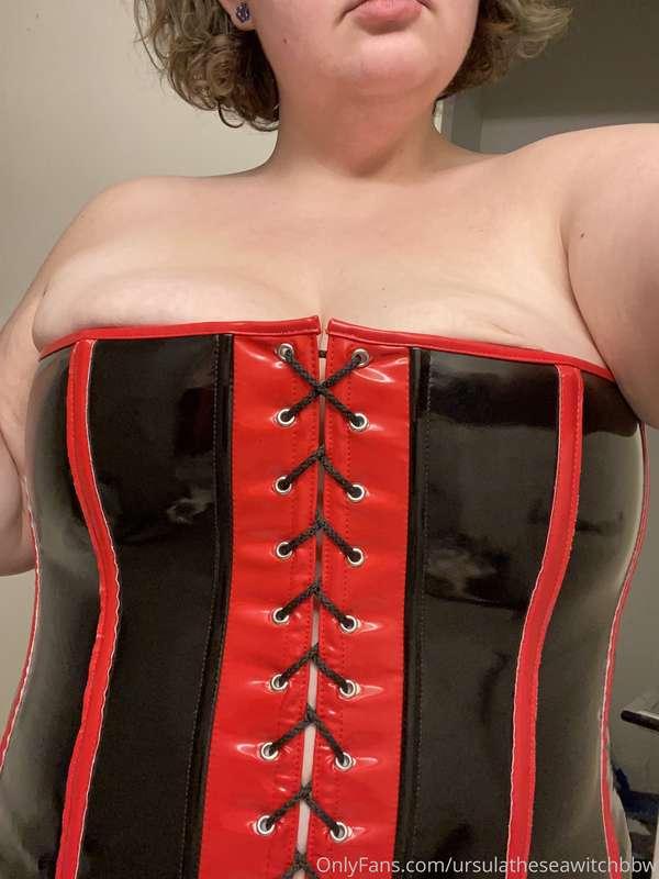 some lingerie i’ve bought and tried on recently :-) wanna se..