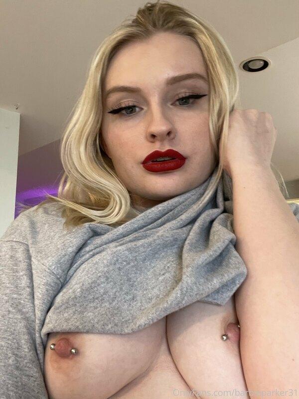 Tip this post 10$ for a naked dick rate video from me, usual..
