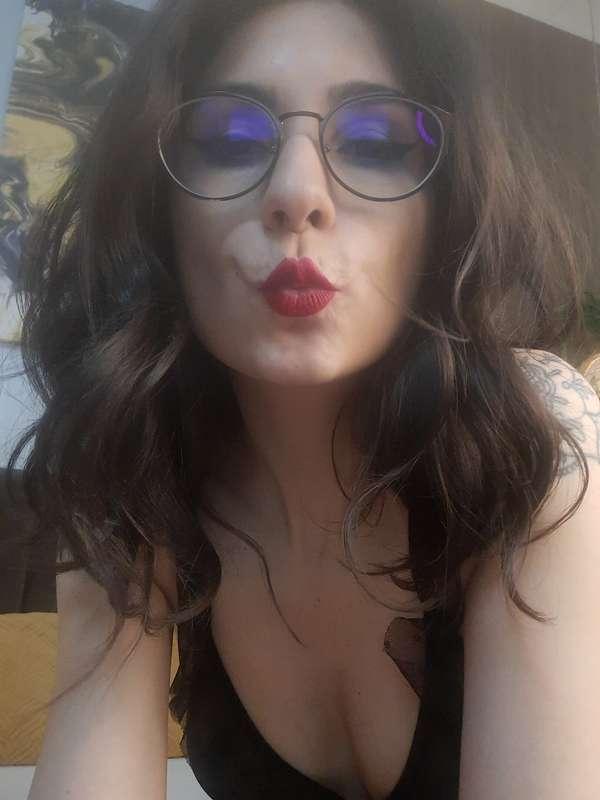 WIN A GIFT VIDEO AND PHOTOS today for 14 febr <3 Answer the ..