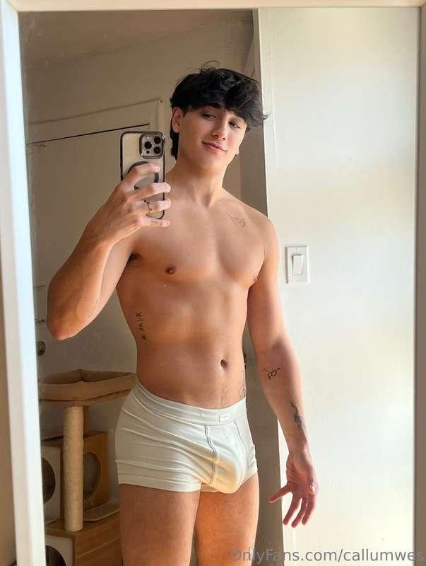 Morning wood 🪵😈