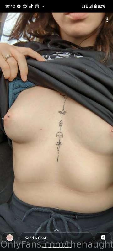 Happy titty Tuesday folks 😘