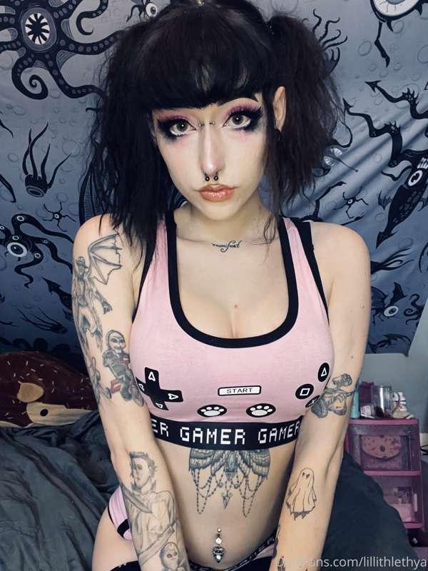 ✨🖤 gimme attention daddy 🖤✨
