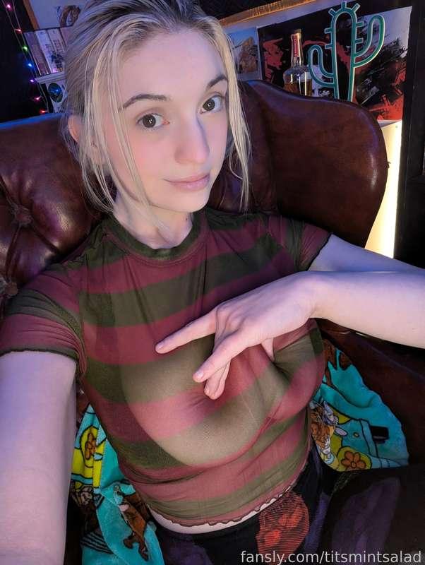 Do you like my mesh? 

#fyp #blonde #bigtits #mesh #tits #cleavage #titsmintsalad