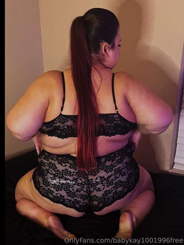 Hey I’m bre cum join me to play I’m sweet with a little of t..