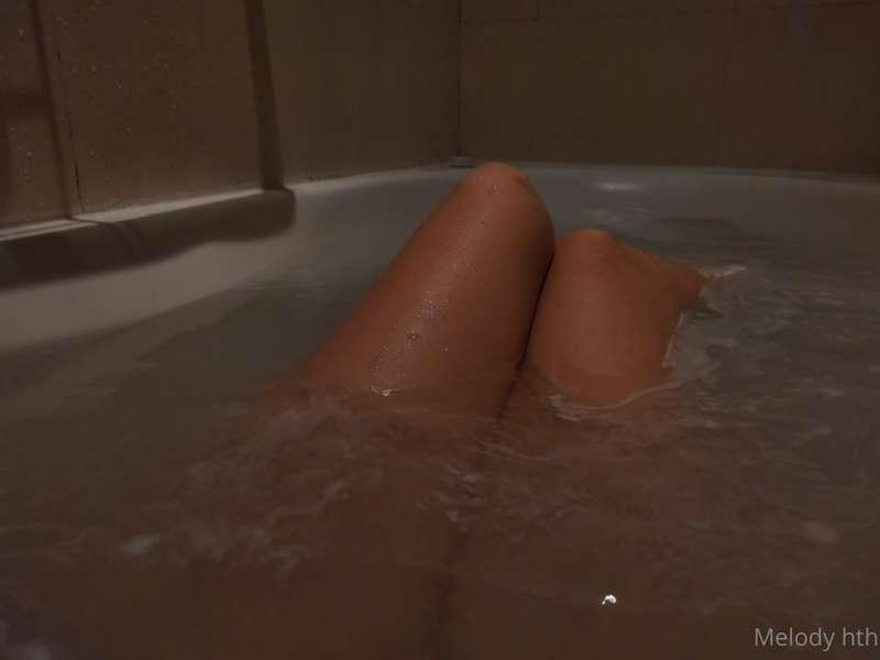 I love to get in the tub and play with myself, while listeni..