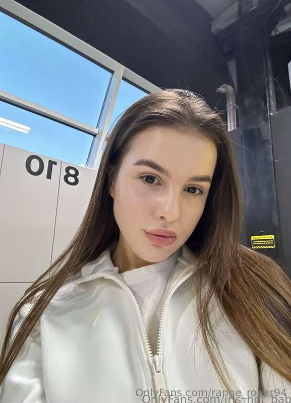 Sexy girl waiting for you Don't miss my FREE PAGE@irisx_hoty..