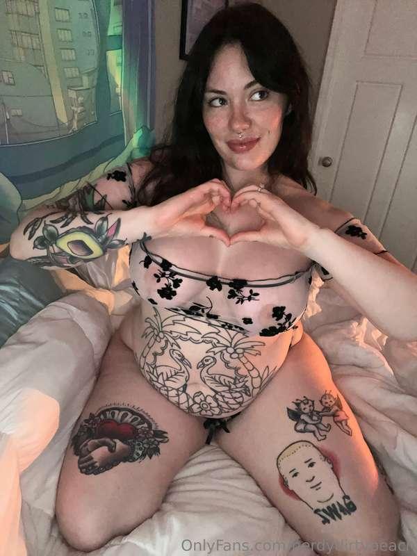 nerdydirtypeach image #0