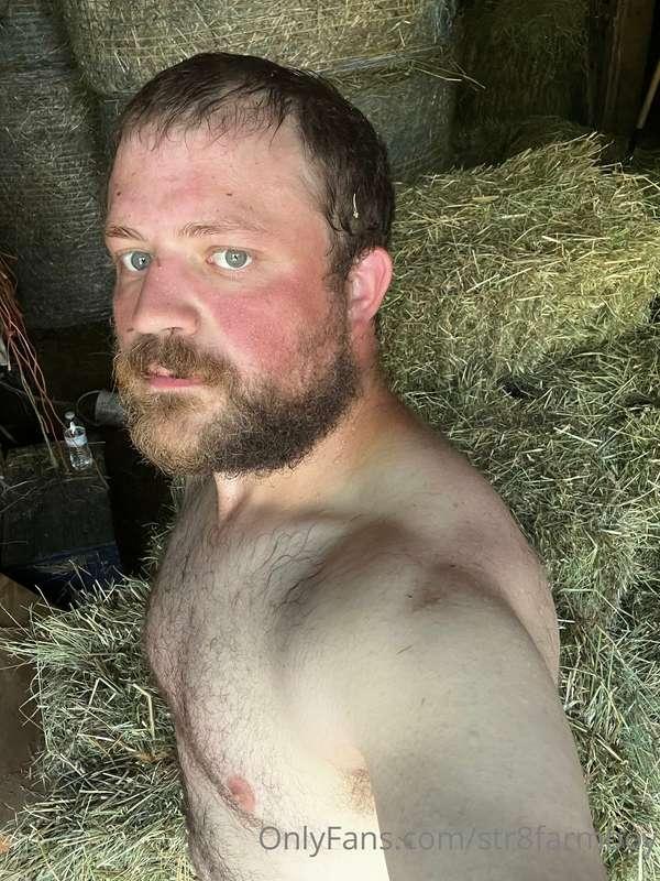 Hot and sweaty out today unloading hay in this heat!!🥵🥵