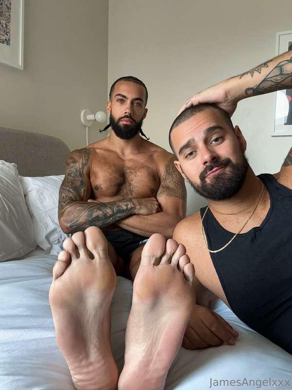 These feet got the royal treatment from @caseycooperxxx ***C..