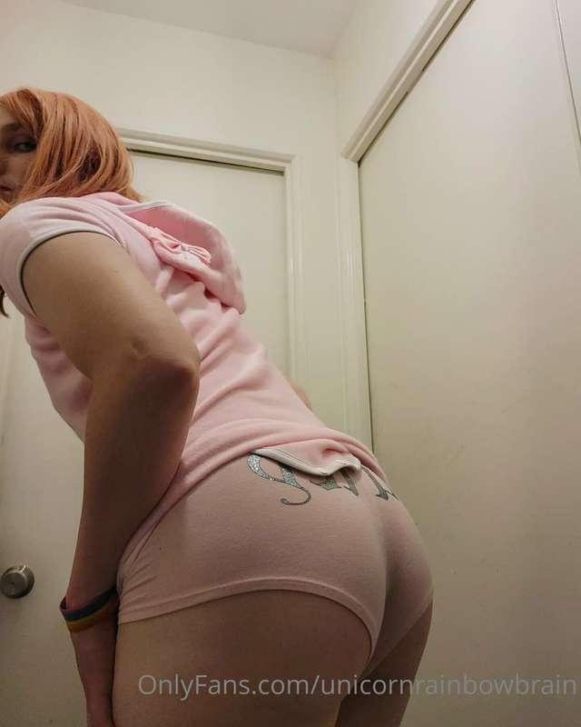 Here is a brand new set containing some sexy pink panties an..