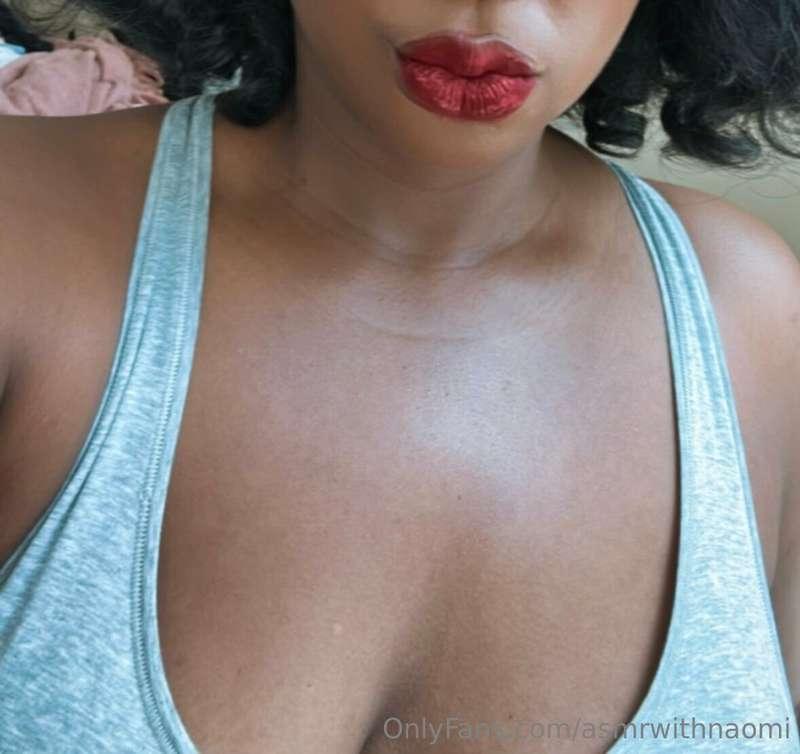 do you guys like red lipstick? 💋