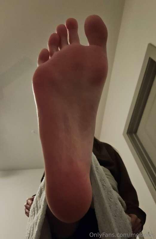 Time for you to lick my big sweaty soles