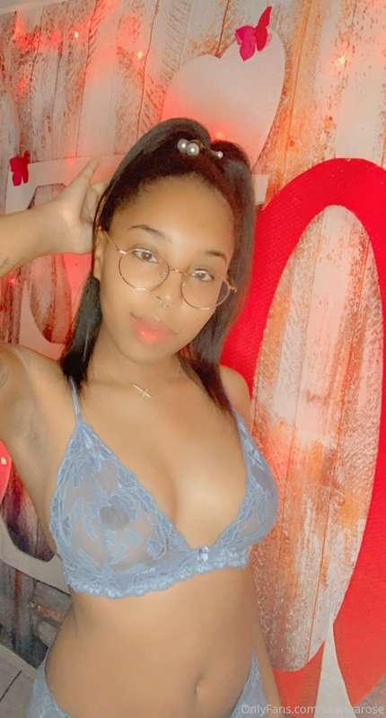 Glasses 🤓 on or off 💋