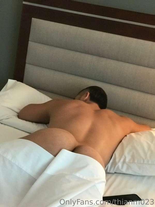 My boyfriend still doesn't want my ass. Do you want them? | ..