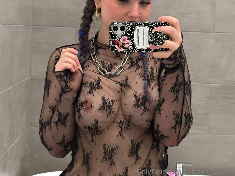 butternutgiraffe image #1