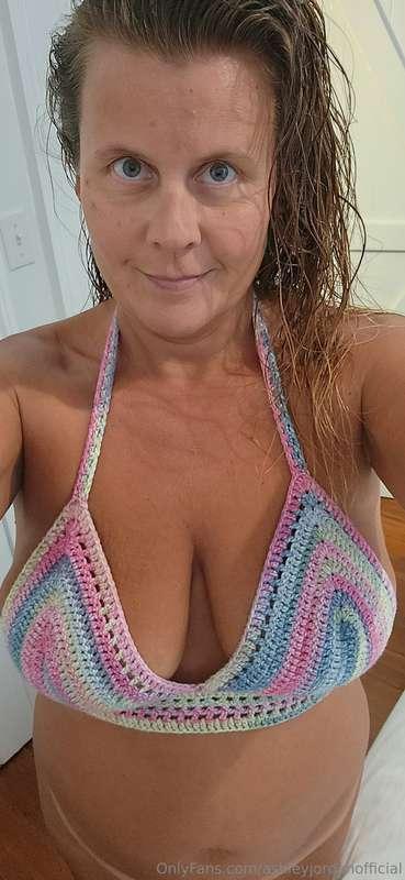 How do you like me without my panties? 😈🙈👅