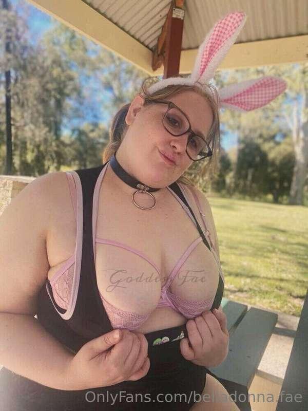 Happy (belated) Easter my cuties! Can I be your lil bunny an..