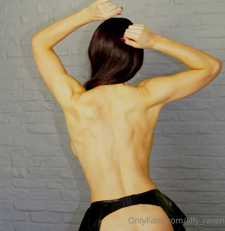 For those that like some muscle ;-). My trained back :-p
