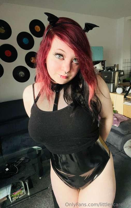 Almost Friday 🙌🏻🖤