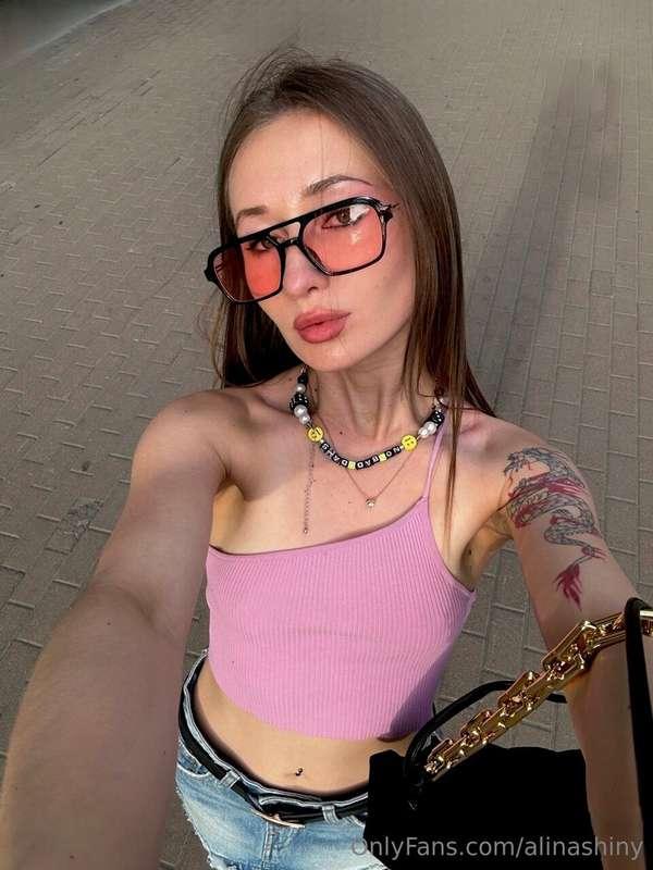 Feeling the heat at the beach! Check out my sizzling beachwe..