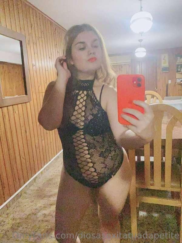 ✨@valescaramozzino   
                     @valescaramozzino..