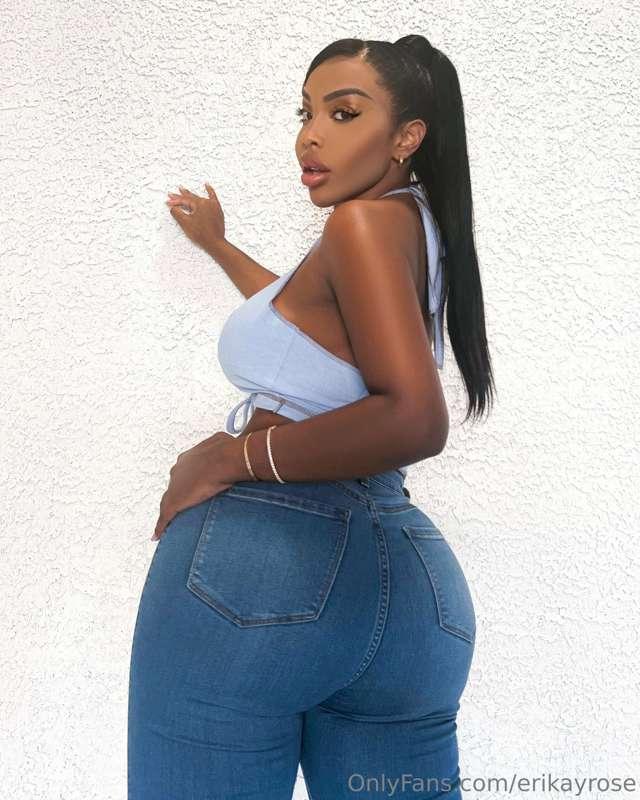 Morning, 🍑🥵💙 how’s your day going?