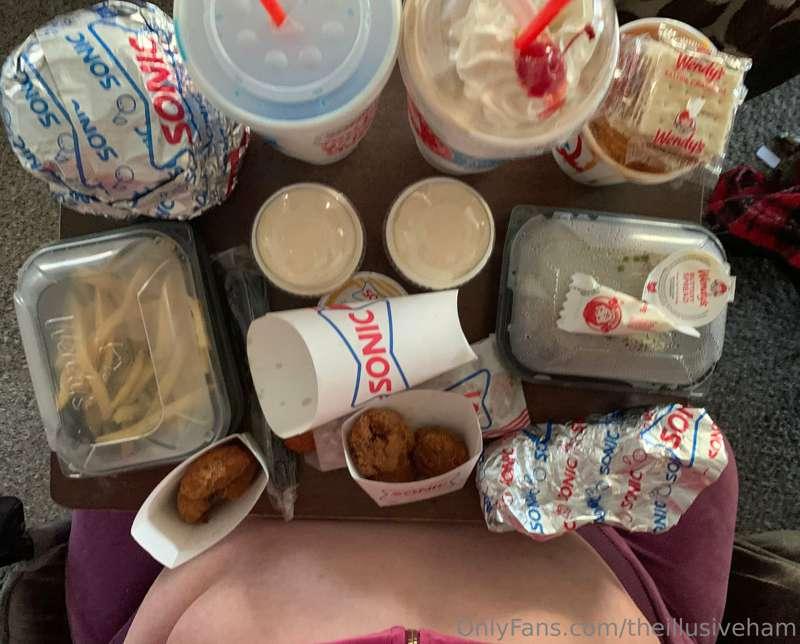 This greedy gut just can’t get enough 🍽️