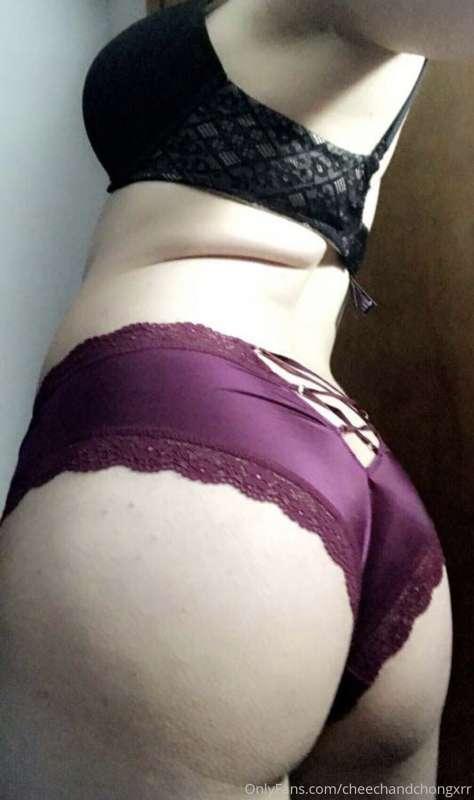 basic girl booty pic from awhile ago 😝