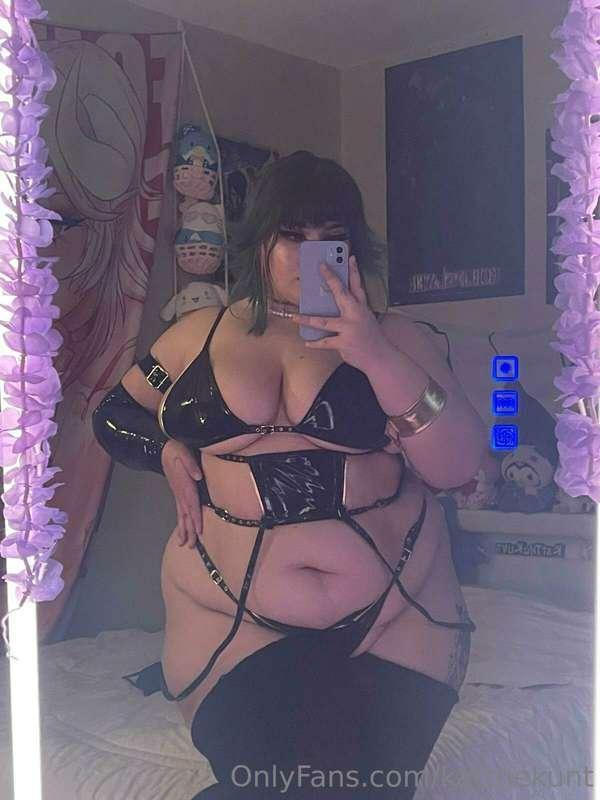 Want me to wear this while we're making out? 🤔