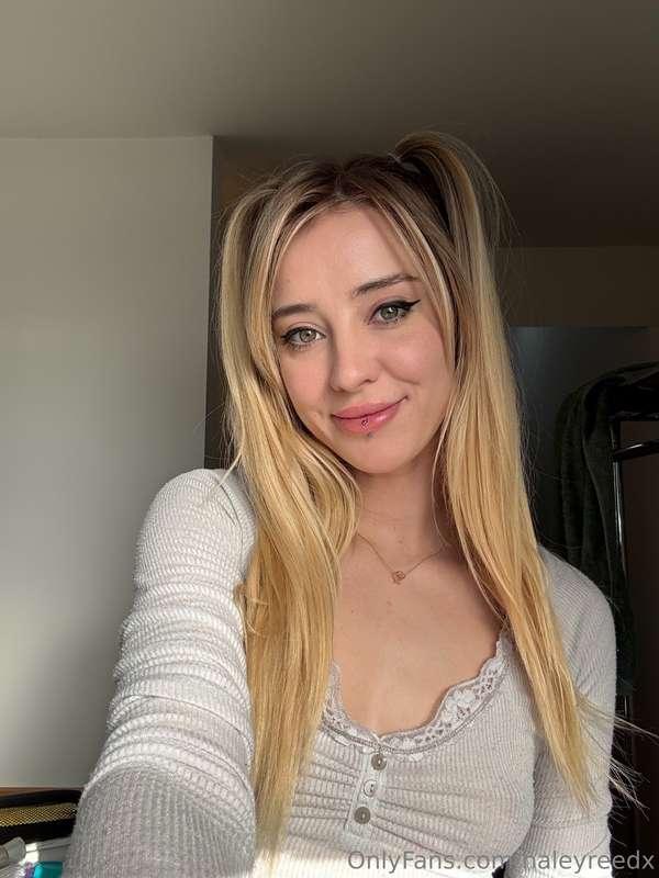 anything I can do to make your week better? 😋