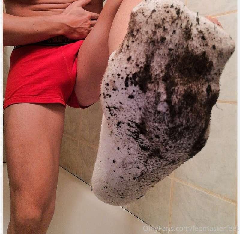 My dirty SOCKS!!! 🧦🧦