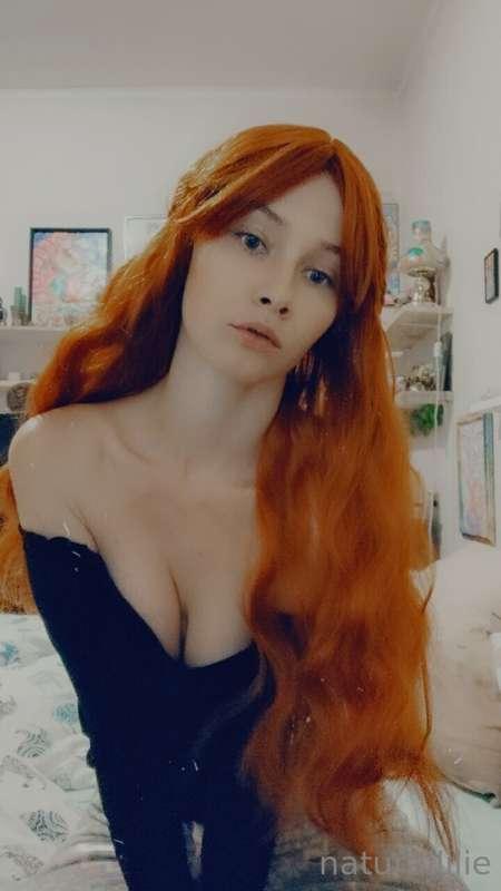 This red hair just arrived.✨❤️ I'll be here on the weekend b..