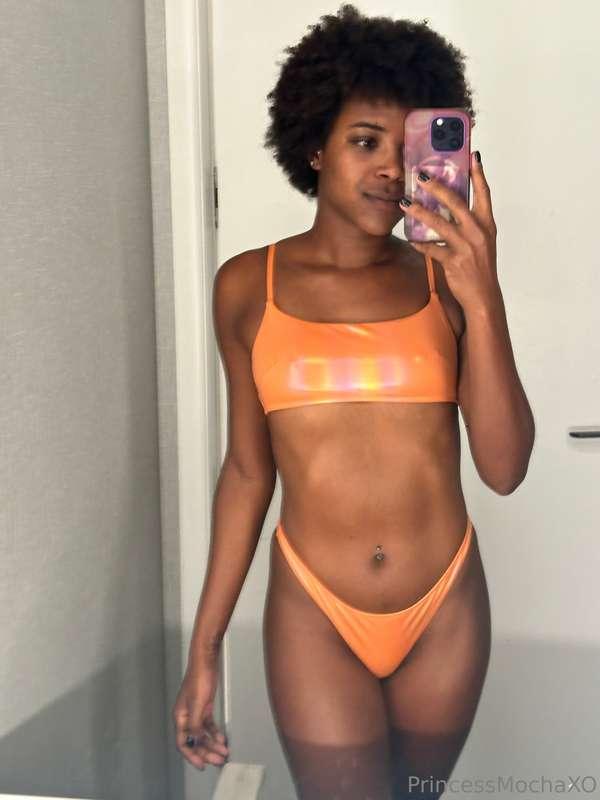 What do you think of my bikini? 👙