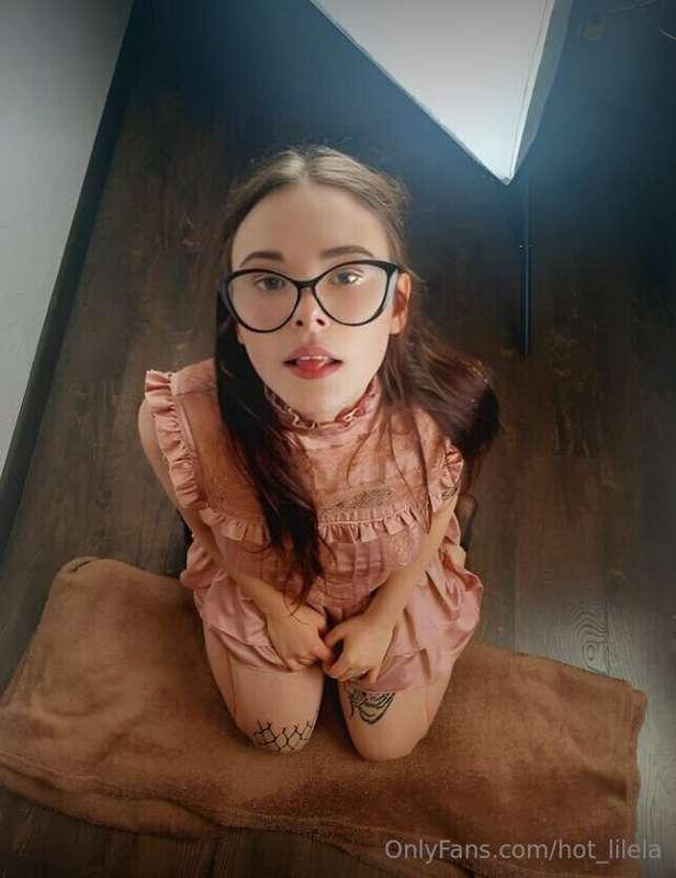 @sirenahottie GENTLE SUBMISSIVE KITTY😽🐾 

START A SEXY TALK ..