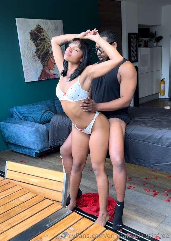 emmanuellustinfree image #2