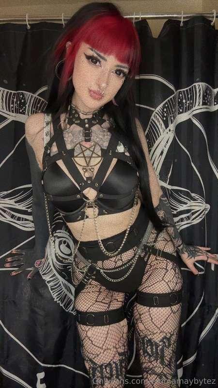 New content drop tnight @emmamaybyte only $3🖤