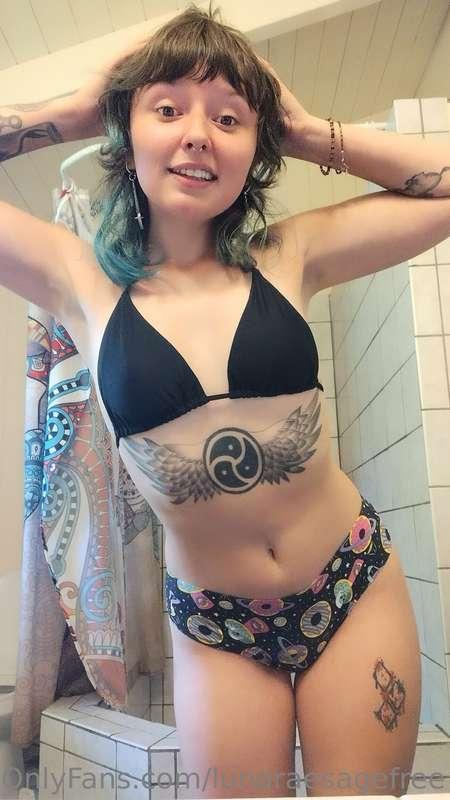 These have to be the cutest panties ever. Donut aliens 😍 👽 🍩