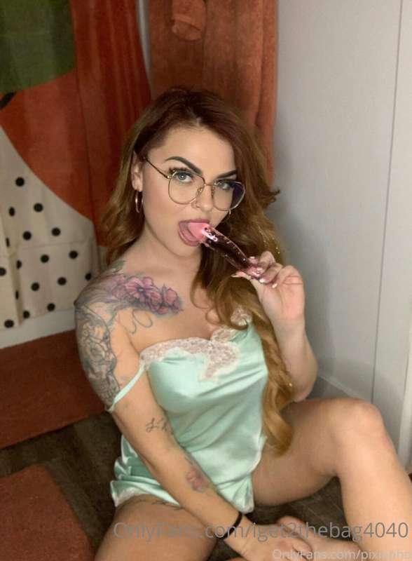 ✅ PROMO ✅
Subscribe for FREE to this naturally busty & petit..