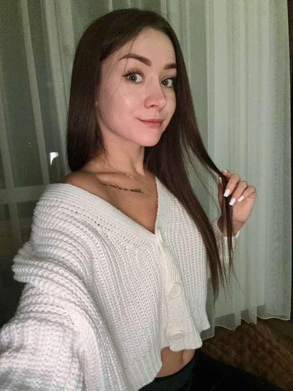 Sweater’s soft, stare’s sharper than your ex’s lies 😈 Who kn..